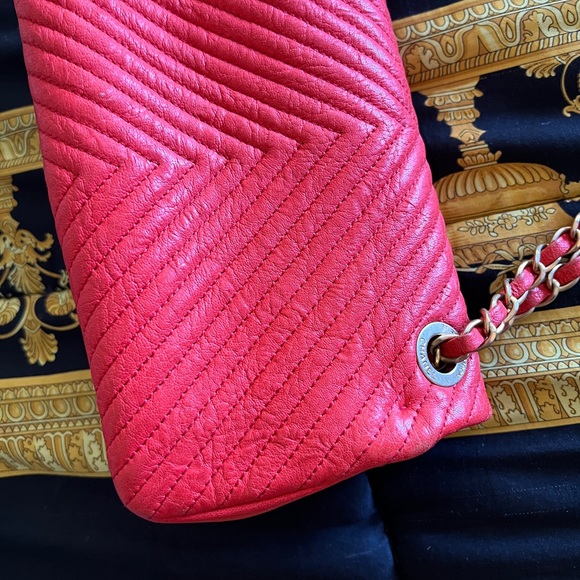 Chanel red handbag - Picture 9 of 15